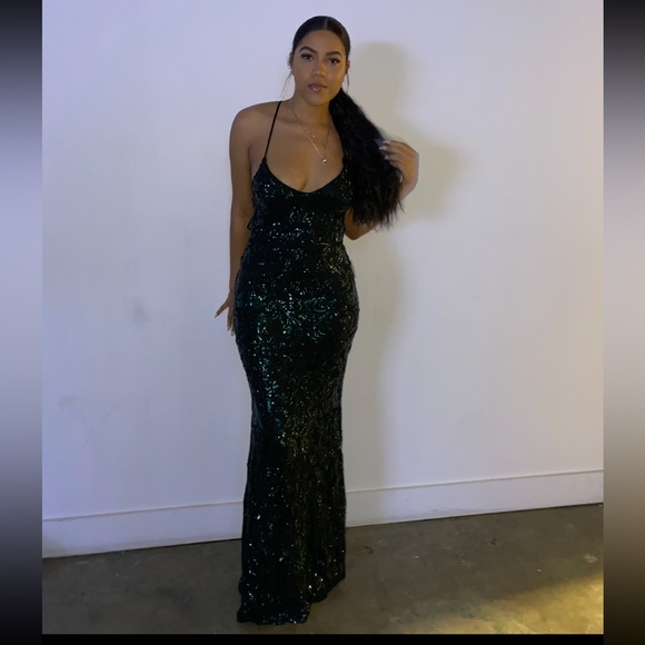 Windsor formal dress - Picture 2 of 3